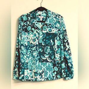 5/$15 D&Co. long sleeve blouse. Pit to pit= 23.5”.